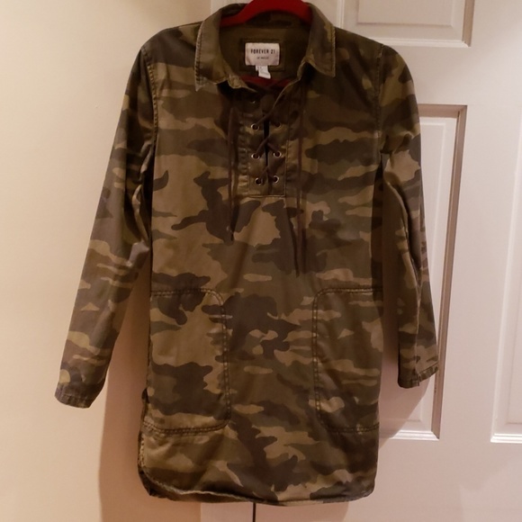 Forever 21 Tops - Camouflage long sleeve lace top dress size small
